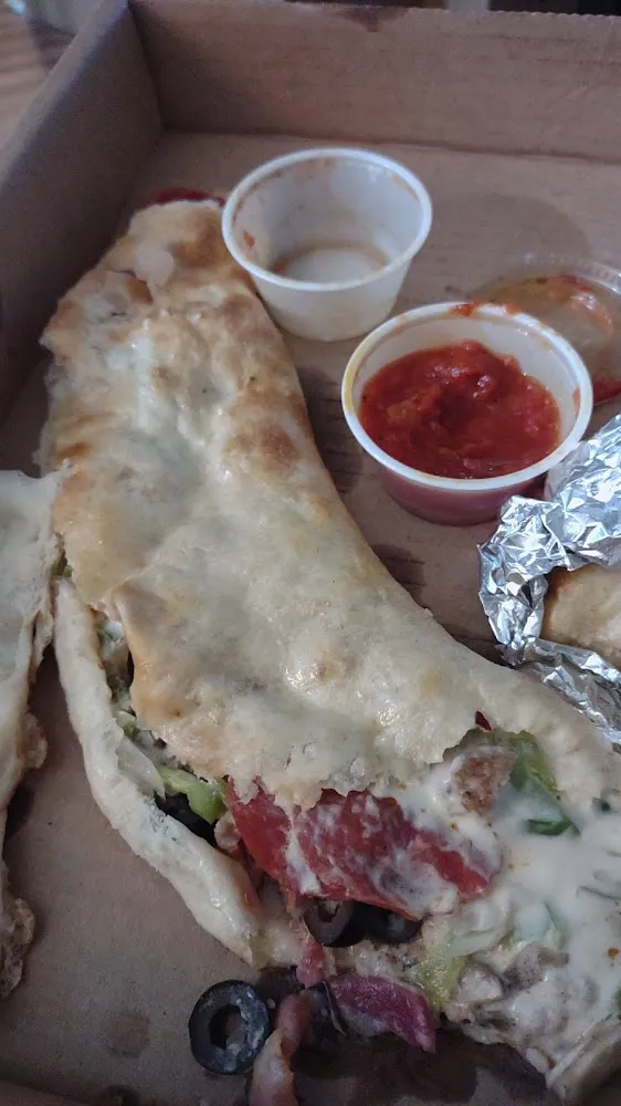 Deluxe Calzone